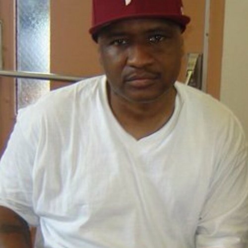 ly_robert's profile picture. 