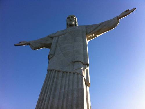Para quem é novo no Rio, às vezes fica difícil encontrar boas dicas de lugares para conhecer, se hospedar, comer, sair e comprar. Vamos aqui ajudá-lo!