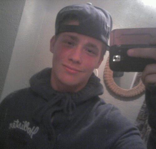 Follow me cuz i follow back :)