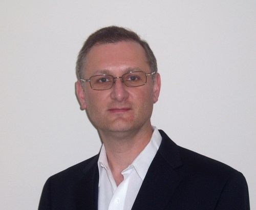 Technology professional who follows technetronic advancements, always interested in trying new technologies.