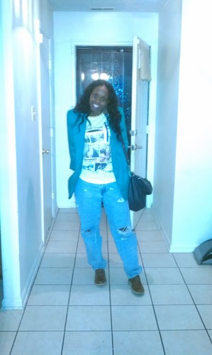 _itsLeAndra's profile picture. I'm a female with ambitions, I shoot for the galaxies. I never try to 0Over shine_it dull a soul so my Luster is Just Right.
STYLE&KNOWLEDGE IS MY LYFE