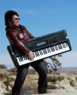 Former Tour Keyboard player for Caleb McGinn（http://t.co/mOqQS8fO2j)Japan/ K-state/ Music