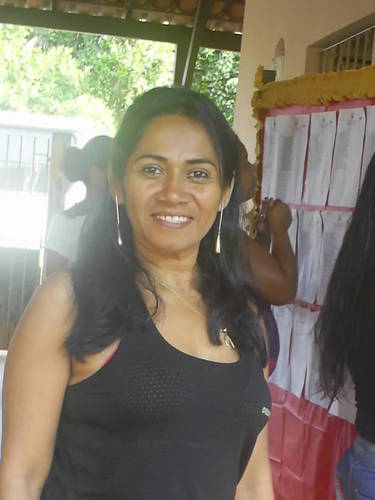 delinhamacedo's profile picture. Hoje já posso dizer que sou uma pessoa realizada, pois amo a vida, gosto do que faço e sou muito feliz...