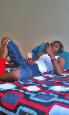 dat 107 get cha RIGHT, follow me and u gone be up all night