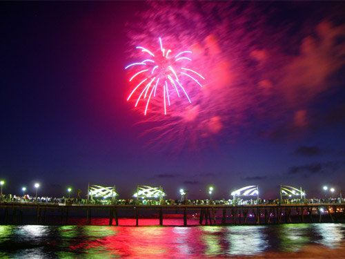 Come together & celebrate the 4th of July with friends & neighbors for a unique gathering at the famous Seaside Lagoon in Redondo Beach!