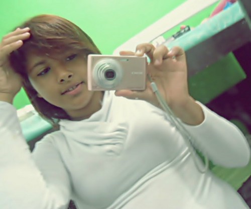 SheylaPaulaTomaz, 14 anos, nascy dia 28.12.1997. Sou cimpatica, amiga, xata, fresca e Brigona *-*