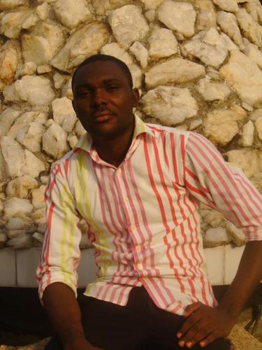 I LOVE TRAVELING and TOURISM,i graduated from physics department,Delta state university Nigeria.If you love to travel,follow me n lets tweet about what we love.
