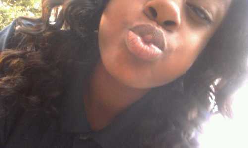 Simpleee as this Follow ME ! i follow Back thenn folllow my EVERYTHANGG @ Dueeee_