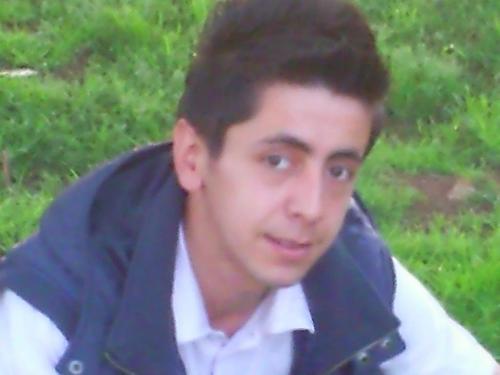 BesirKandemir's profile picture. Herşeyden önce inSan oLduqunu biL yeter demicem inSan oLabiLmek için  neLer yapiorSun Herşeyden önce  xP