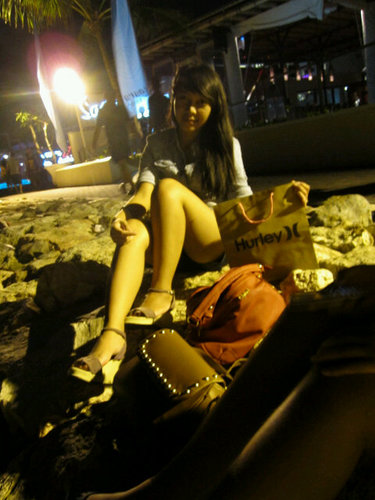 Thariepuzzle's profile picture. Let`s gone by gone