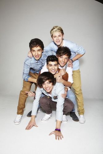 The Official Twitter for all the Egyptian Directioners Page :)
 , Go Like the page and Ty (: