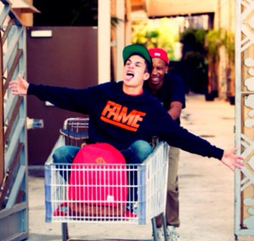 SwaggTeenagers_'s profile picture. YEAHH BUDDY ,FOLLOW VOOR DIE SWAGG TWEETS  CONTACT- MAIL; swaggteenager_@hotmail.com #HelpMeNaarDe300Followers ♥