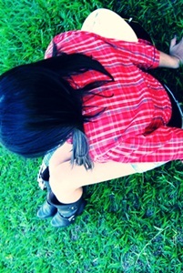 oi, sou a amiga irritante dela (; nao que eu queira me gabar, mas ela me ama muito hahaha *-*         te amo tambem amiga s2' poor: @mary_candida (: