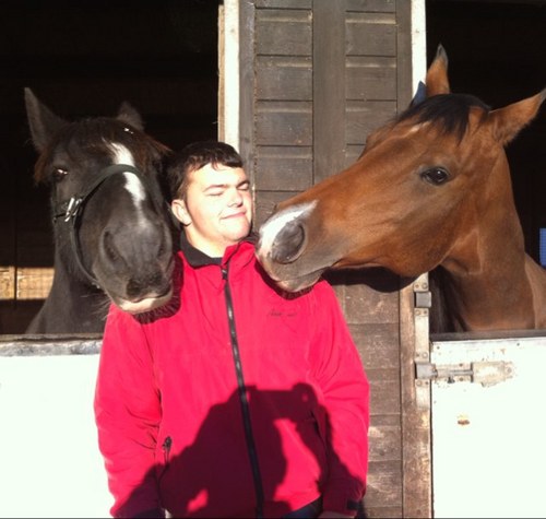 foxhillsfarm's profile picture. 