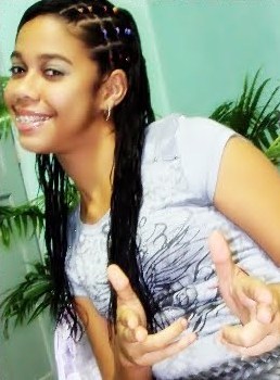 15 aniinhos , namorando , flamenguista ; Cursando o Ensino Medio ;*