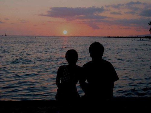 sakusakufufu77's profile picture. さくら夫婦(♂さくら旦那、♀さくら)と申します。結婚22年目の40代夫婦です。 歳を取る度に夫婦の性生活が濃いものになり、大人の性の悦びがわかる歳になってきました。ブログ連動で 私たち夫婦の営み記録やセックスの素晴らしさ、妻への愛を呟いていきます。子供がいる環境でいかに妻との営みを持続し、愛を確かめ合うかをお伝えします