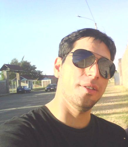 e_hormazabal's profile picture. perdido en el tiempo sin una ruta clara solo se que soy chileno