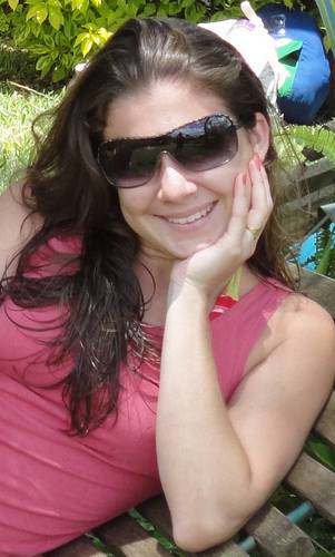 Estudante de Educação Física, capixaba, libriana, vascaína de coração, apaixonada por futebol, pela minha família, pelo meu namorado e por Deus!!