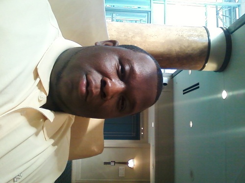 twitlesschuck's profile picture. 