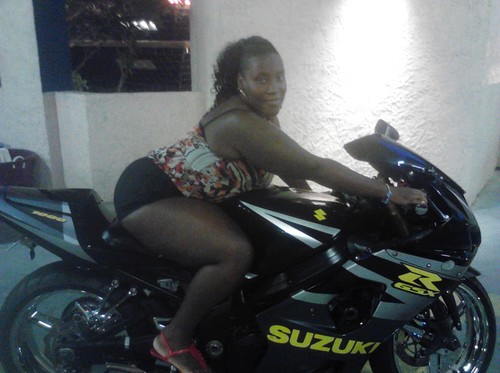 LILMRSPERFECT's profile picture. IM A WOMAN DAT HOLDS HER OWN.