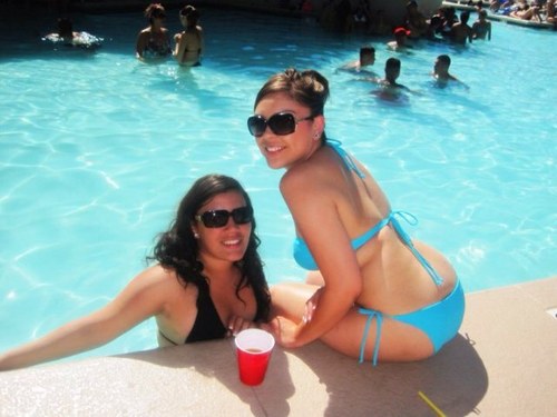 LdotALiving's profile picture. It's kinda fresh she listens to more than hip-hop, & you can catch her in the mix from beauty to thrift shops.