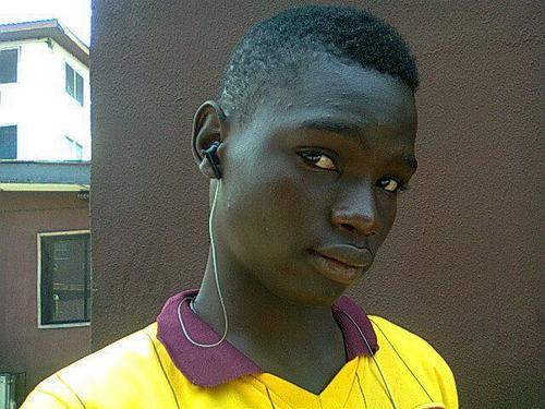 Borbosh01's profile picture. Loving♥. Twitter this days yeah☺