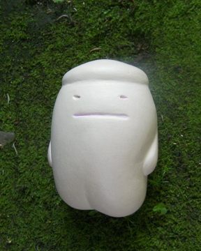 Katawoka's profile picture. 作家。粘土と言葉で「 #たびのひと 」「 #だめを 」作っています。たぶん。