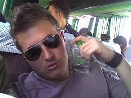 BazanRobles's profile picture. :: Este año me he propuesto perdonar, olvidar, llenar vacíos y ver el lado bueno de todo.