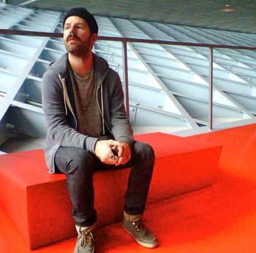 RasonJens's profile picture. form follows feeling