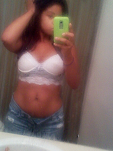 Follow me sweetheart it aint hard..oh fuck dem niggas dnt even worry bout dem dis #GNATION baby!!