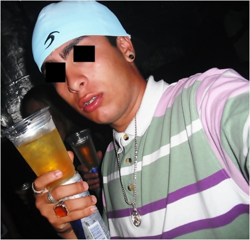 Lançamento 2012 -lili EX NAMORADA VaiPQP ilil ♪
http://t.co/1eS6OJxUBL
Contrate -01993337349 GOGO - 125*38782- WENDEL
Humilde,Feliz,Filho de Deus $ .