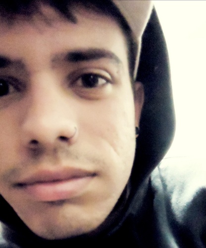18 anos,Estudioso,Inteligente,Ousado e filho de Deus! Quér saber mais ? Folow me! ♥