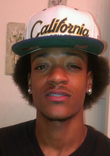 #WelderLife, #WatsUpWitIt 
God1st Fam2nd Money3rd and fuck wat U heard, ima get it anyway SF all day everyday
                      #moneyChaser