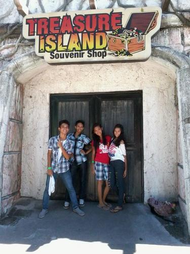 kiel_nailon's profile picture. 