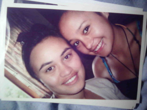 RozeHaeata's profile picture. LOVE: GOD
           whanau
            six60
           rugby
           netball
           and i love to laugh...