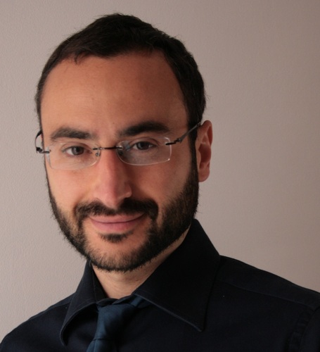 Design critic, author of 'Design Languages' ebook. Design and visual culture consultant. Design culture professor