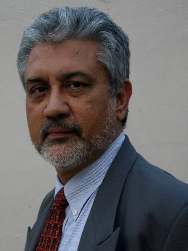 Founder of the Gurgaon based law firm N South, Advocates. Mr. Dubey is a public speaker on various busines/legal forums, published author and columnist.