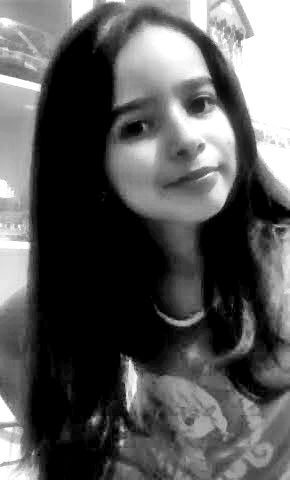 Sou bff da @_gabyananias s2' amoo meu not haha' 
e sou viciada em chocolate. segue eu ? *-*