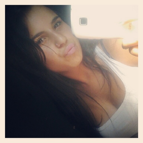 Sou uma pessoinha,muiitoO meiga, carinhosa,romantica,extrovertida,gosto dih atenção!Amuh Rosa!Adoruuh ouvir Musika.!♥Sou 1 pessoinhaa completamente pink.By:LoOh