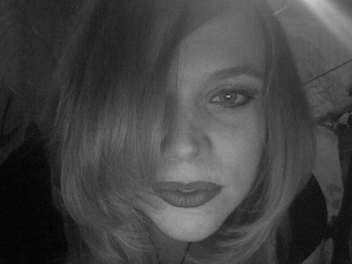 designer, knitweardesign, writer, former artistmanager, and actress - don´t take the things I say too serious, cause somtimes I´m totally crazy :D