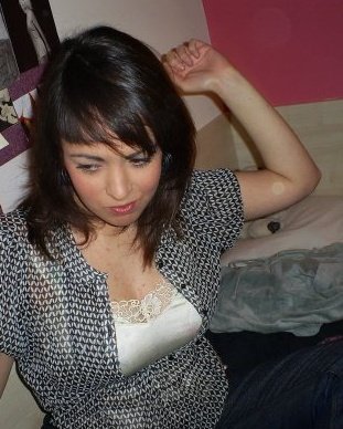 pasunepipette's profile picture. Aspiring linguist heading for Paris via Oxford; I have a thing for dreamy spires.