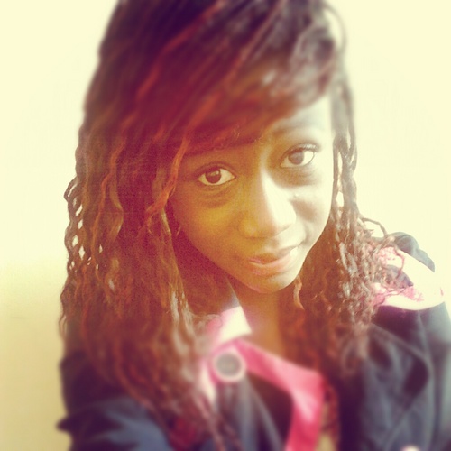 follow me and ill follow back!:), feel free to tweet me, love flo rida x