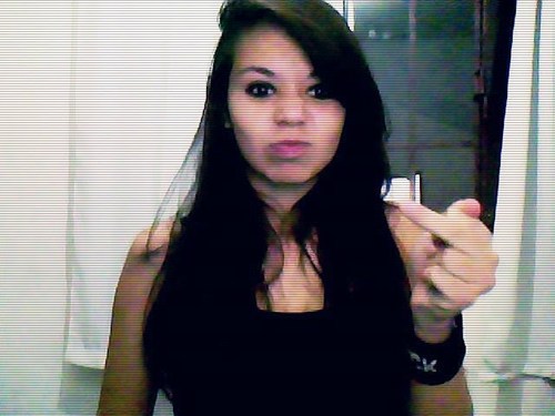 Nikolly Jessika , sou bi, nervosa, ciumenta, chata e feia (: Euamomt a minha PERFEITA @SkatistaDaNhy_   e meu amigo @lexpvcs ç2'.  :3