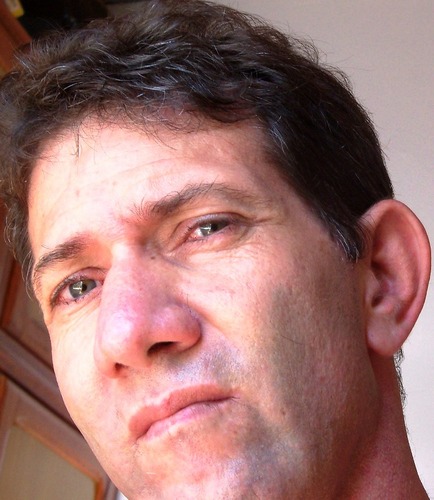 Amo fotografia, me sinto jornalista, moro no paraiso.
