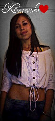 KaTtYmUXItA's profile picture. La sEnCiLlEz poR eNcImA De ToOo