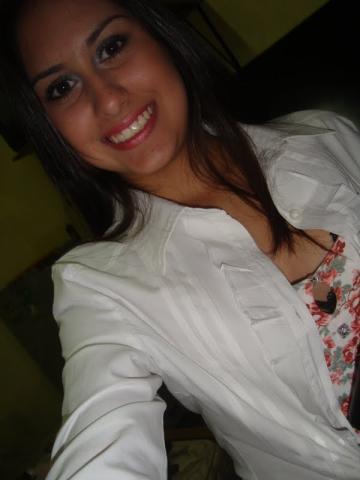 Eu posso te fazer feliz por toda vida e mais um final de semana !(8)