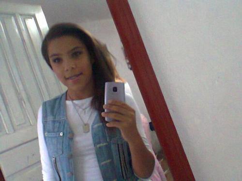 Igual a mim? nem tirando xerox colorido!
»♥«Gosta de mim??? Demonstre»♥«
»♥«Me entender???... Impossivel»♥«
»♥«Me amar???... Inevitavel»♥«
essa sou eu