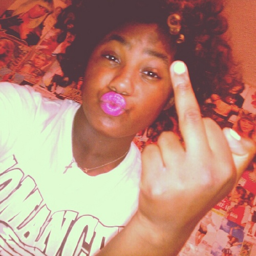 -- pretty ass fee , follow my sis @mykeishaaaa_ ♡♥ツ & follow me on instagram : daesterr_