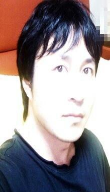 poya70's profile picture. architect / designer