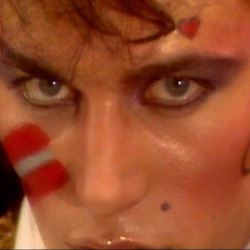 Will quote Antlyrics, post Antpics, RT and talk Adam Ant with occasional other stuff. If you want a followback just ask